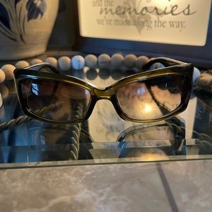 Givenchy vintage sunglasses 😎